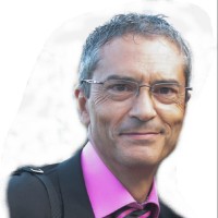 & "and"  Employee François Simon's profile photo