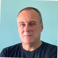 Hello Slate Ltd. Employee Clive Hamilton's profile photo