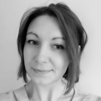 Helen R. Email