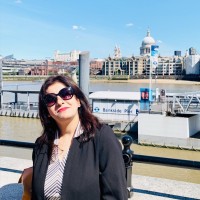 E-mail e número de telefone de Pooja Khanduja