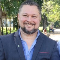 Ricardo Töws Email
