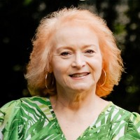 Elaine Nash Email & Phone Number