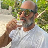 Like Design Employee Gustavo Bolotin's profile photo