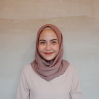 Raina Surtiani Email