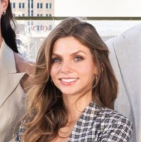 E-mail e número de telefone de Sydney Ernstberger