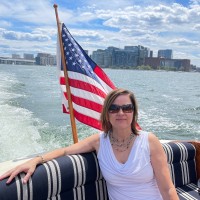 Barton & Gray Mariners Club Employee Dawn Bullens's profile photo