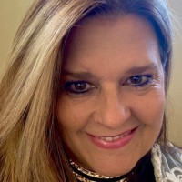 Siskiyou Eye Center Employee Terri Lewis's profile photo