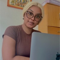 IMC Telecom Employee Andréa Abé's profile photo