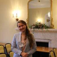 Iryna Makovska Email
