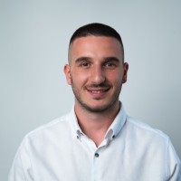 Veljko Ivanović Email