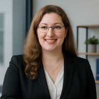 Amelia van Riet Email & Phone Number