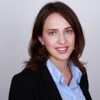 Larissa Salis Email