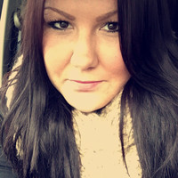 Beauty By Earth Employee Dani Krichbaum's profile photo