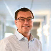 Ola Hellström Email