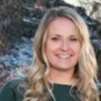 Small Pet Select Employee Deaira Gordon's profile photo