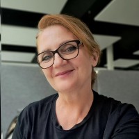Mariana Minoska Email