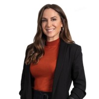 JLL Employee Tina Simpson's profile photo