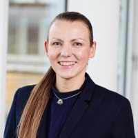 Juliane Menge Email
