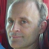 Luc MacHiels Email