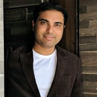 E-mail e número de telefone de Hitesh Arya