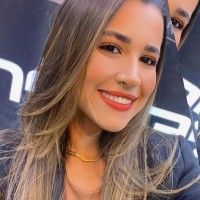 Amanda Ferraz Email