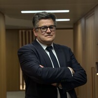 LVMH Employee Leo Longauer's profile photo