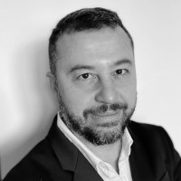 partners finances Employee Franck Henry's profile photo