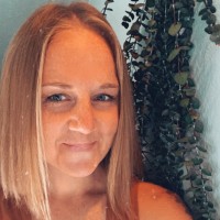 Lindsay Edwards Email & Phone Number