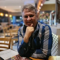 Nico van Vuuren Email