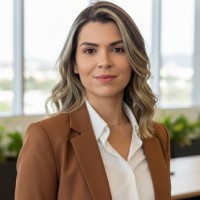 Rebecca Simões Email