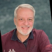 Soul Bilíngue Employee Neville Camargo's profile photo