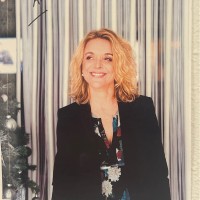 Célia Chambon Email