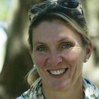 Julia Battams Email & Phone Number