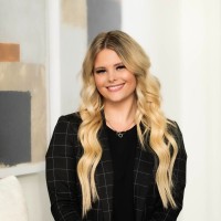 Dwell Realty Group Employee Makenzee Nelson's profile photo