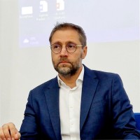 Dragos Manescu Email