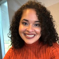 Alejandra Nieves Email