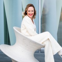 Isabell Hendrichs Email & Phone Number