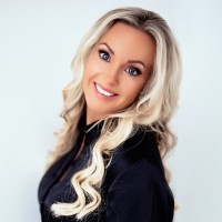 Oxford Realty Employee Jill Pfau's profile photo