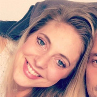 Chloe van Essen Email