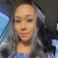 StorageTreasures Employee Marla Davis's profile photo