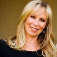 Michelyn Farnsworth Email & Phone Number