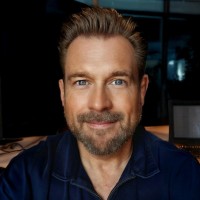 Lee Erickson Email & Phone Number