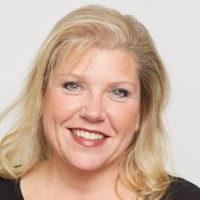 Central Walk Employee Elly Holmes's profile photo