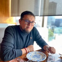 tiLatina Employee César Olveres's profile photo