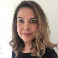 Esme Akyüz Email