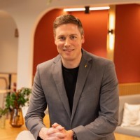 Stefan Weber Email & Phone Number