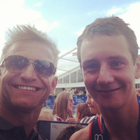 Tag Employee Simon Lewis's profile photo