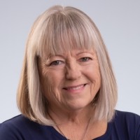 RE/MAX Professionals AZ Employee Lisa Larkin's profile photo