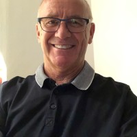Les Simmons Email