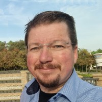 Uwe Thomas Email